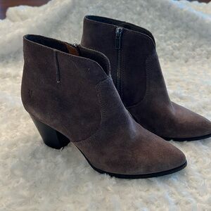 NEW brown suede Frye short cowboy boots